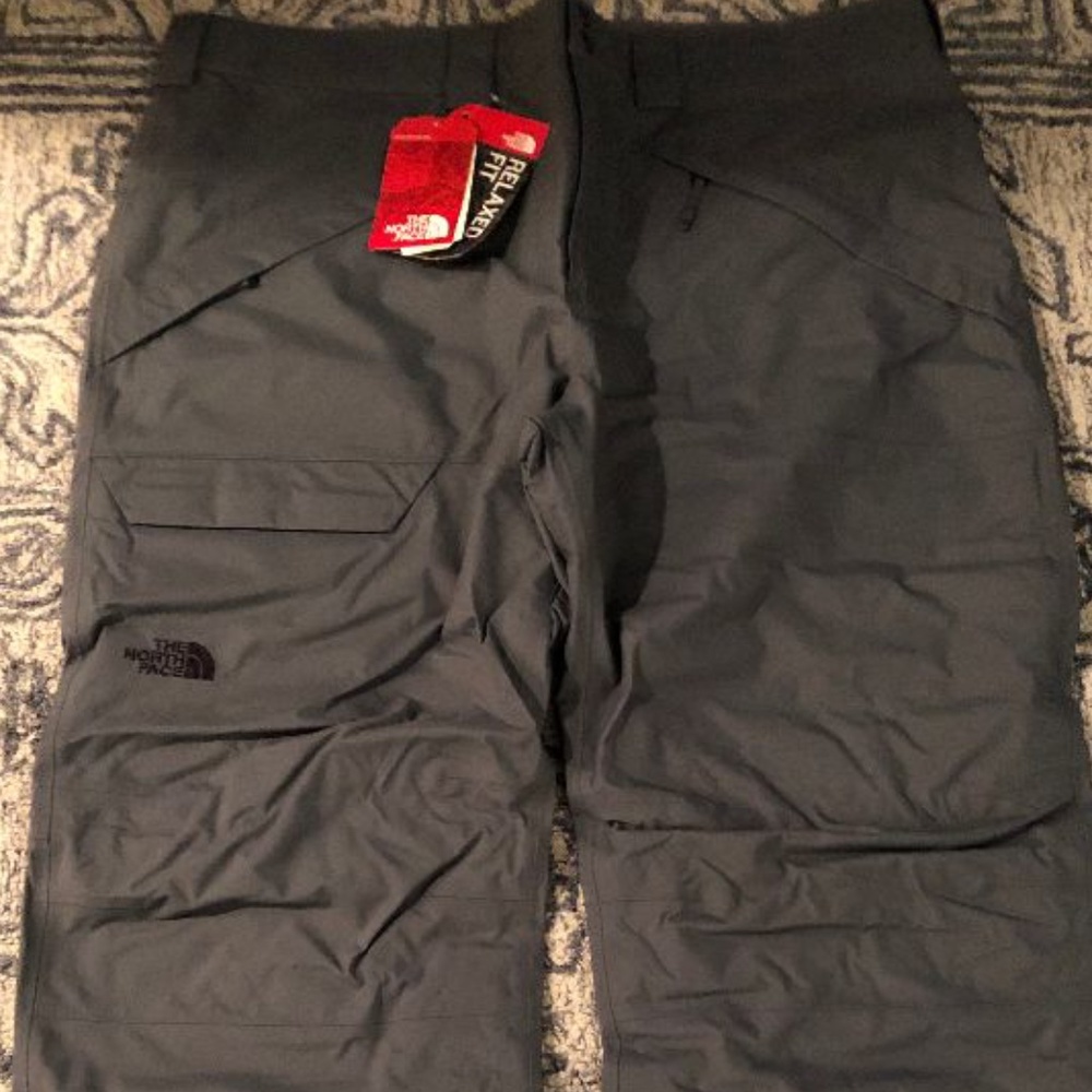 Northface gray XXL short length ski pants 44X30